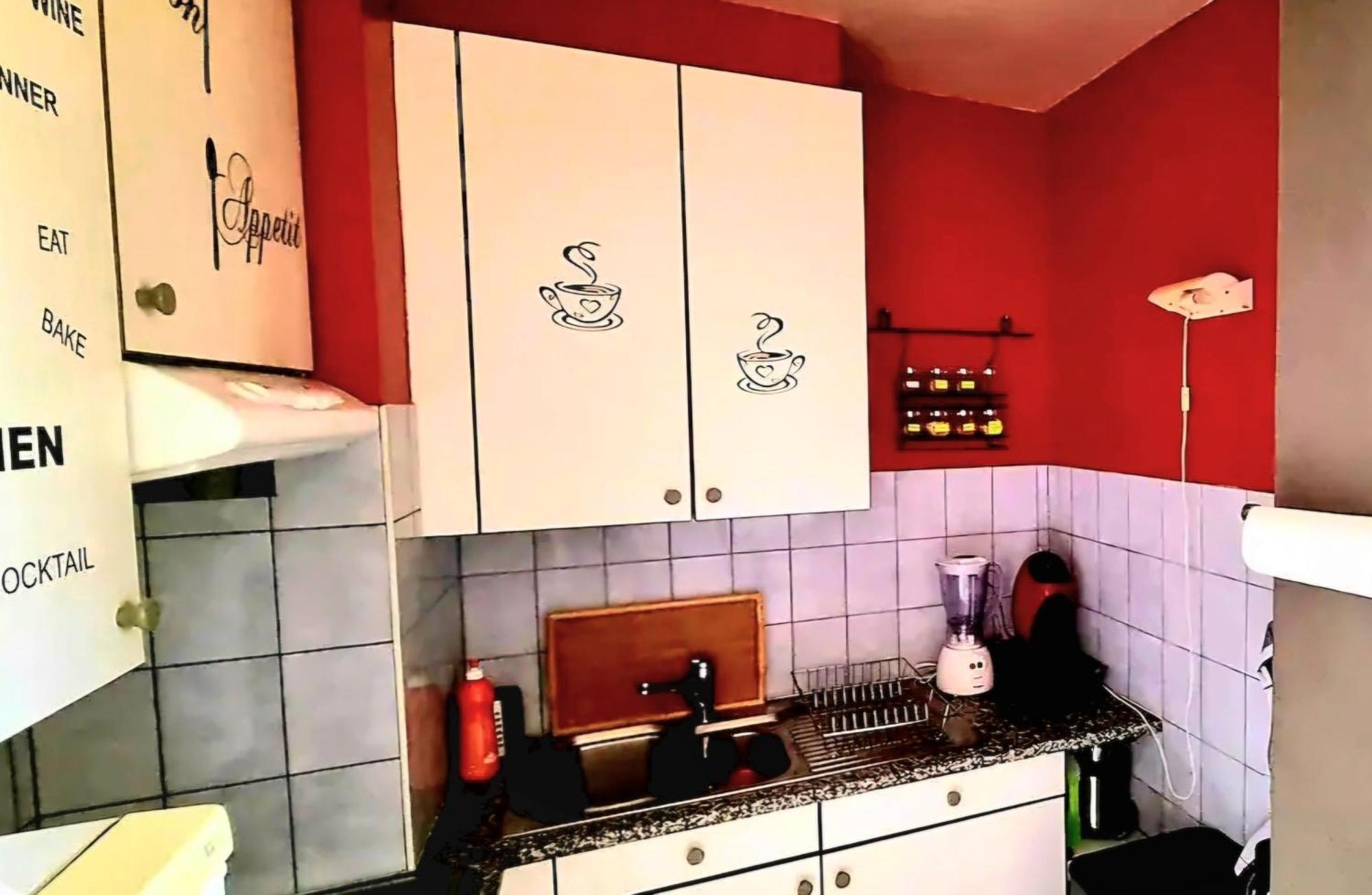 Tres Lumineux Au Centre