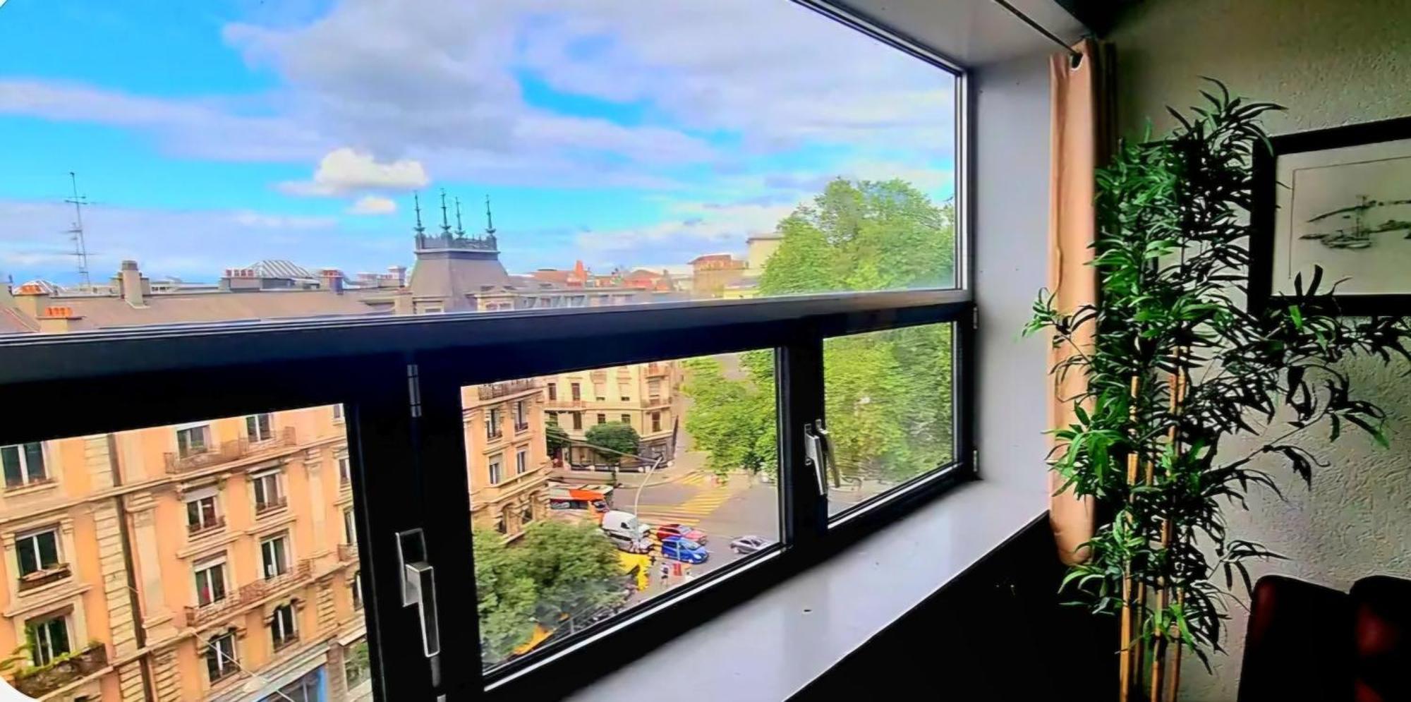 Très Lumineux Au Centre *