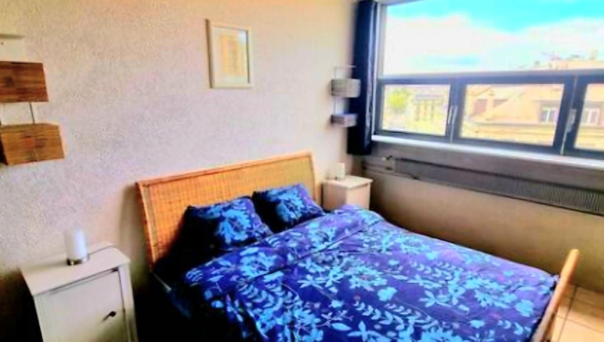 Très Lumineux Au Centre